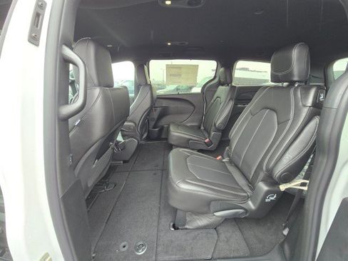 New 2026 Chrysler Voyager LX FWD image 20
