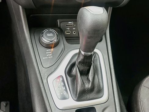 Used 2014 Jeep Cherokee Sport AWD/4WD image 22