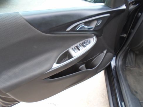 Used 2017 Chevrolet Malibu LS FWD image 18