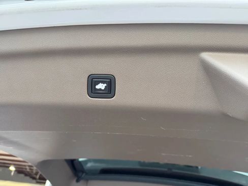Used 2021 GMC Yukon Denali AWD/4WD image 30