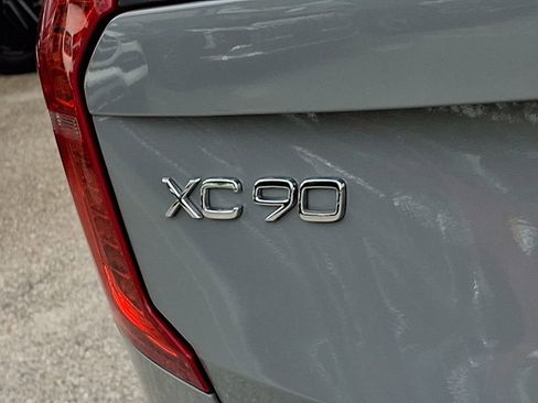 Used 2025 Volvo XC90 T8 Core w/ Protection Package AWD/4WD image 35