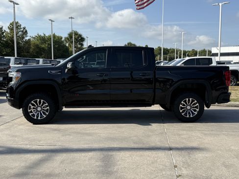 Used 2021 GMC Sierra 1500 AT4 w/ AT4 Premium Package AWD/4WD image 8