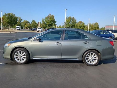 Used 2014 Toyota Camry XLE image 10
