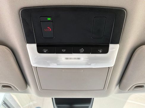 Used 2025 Nissan Altima 2.5 SV FWD image 17