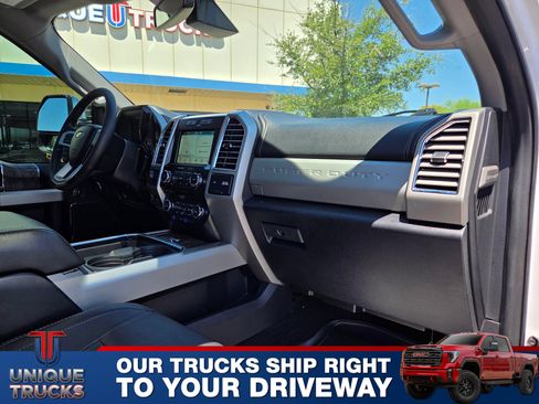 Used 2017 Ford F250 Lariat w/ Lariat Ultimate Package AWD/4WD image 26