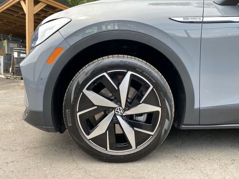 Used 2023 Volkswagen ID.4 Pro S AWD/4WD image 10