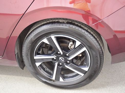 Used 2025 Nissan Sentra SV FWD image 34