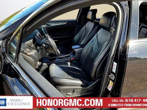 Used 2019 Lincoln MKC Reserve w/ MKC Technology Package FWD image 21