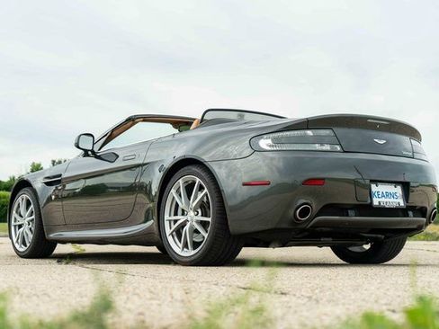 Used 2010 Aston Martin V8 Vantage Roadster image 34
