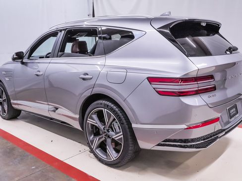 Certified 2026 Genesis GV80 3.5T Prestige image 8