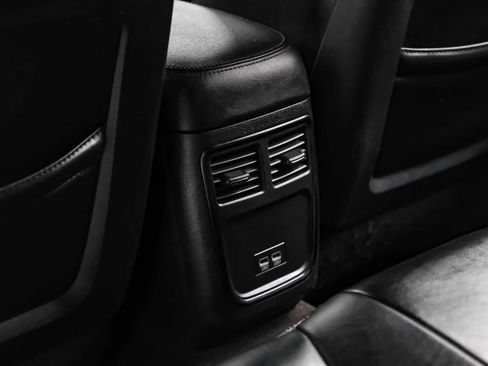 Used 2017 Chrysler 300 S w/ S Model Appearance Package RWD image 46