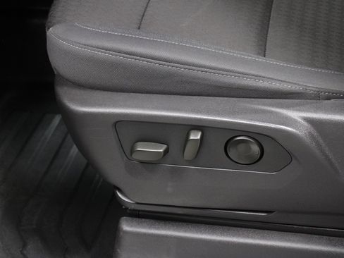 Used 2024 Chevrolet Silverado 1500 LT image 24