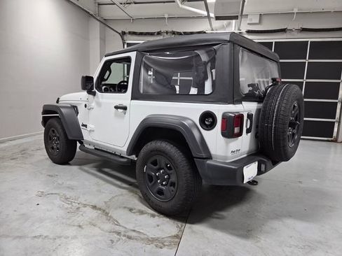 Used 2025 Jeep Wrangler Sport AWD/4WD image 8