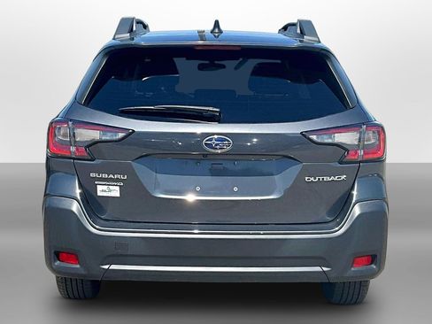 Used 2023 Subaru Outback Premium AWD/4WD image 4