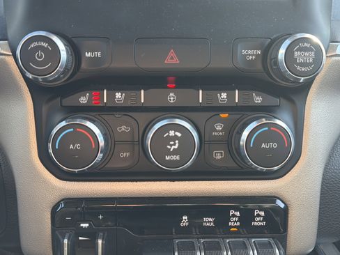 Used 2022 RAM 1500 Laramie image 12