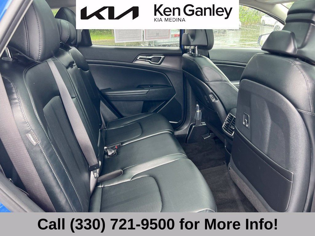 Certified 2026 Kia Sportage EX w/ EX Panorama Roof Package FWD image 56
