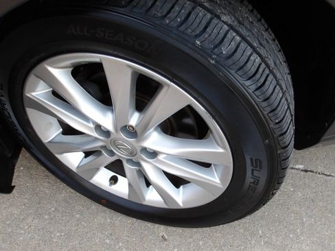 Used 2011 Lexus ES 350 image 40