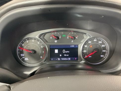 Used 2023 GMC Acadia SLT image 17