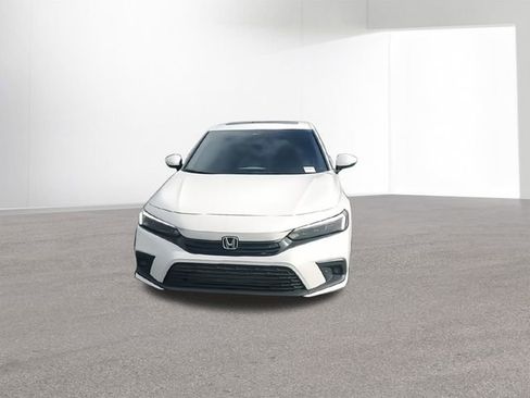 Used 2024 Honda Civic Touring image 3