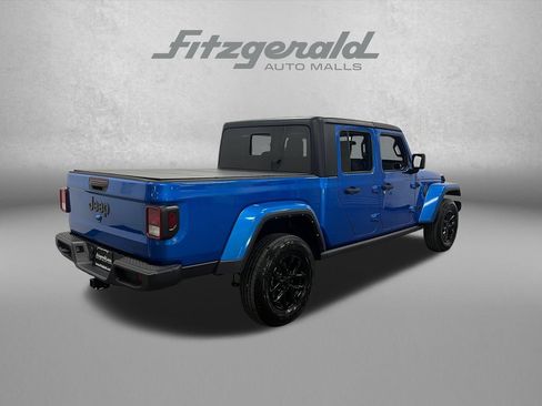 Used 2021 Jeep Gladiator Sport AWD/4WD image 5
