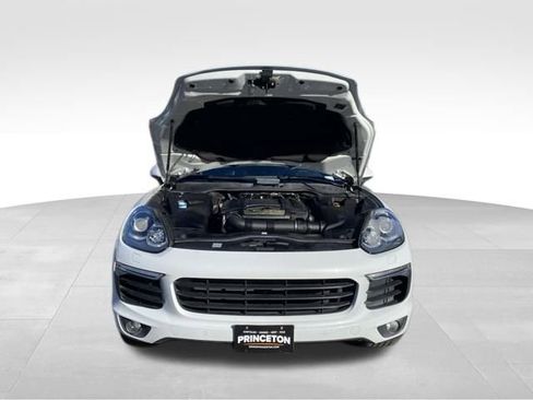 Used 2017 Porsche Cayenne image 9