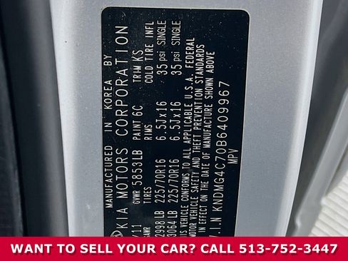Used 2011 Kia Sedona LX image 32