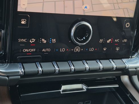 New 2026 GMC Yukon Denali w/ Advanced Technology Package AWD/4WD image 17
