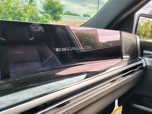 New 2026 Cadillac Escalade Sport w/ Touring Package AWD/4WD image 28
