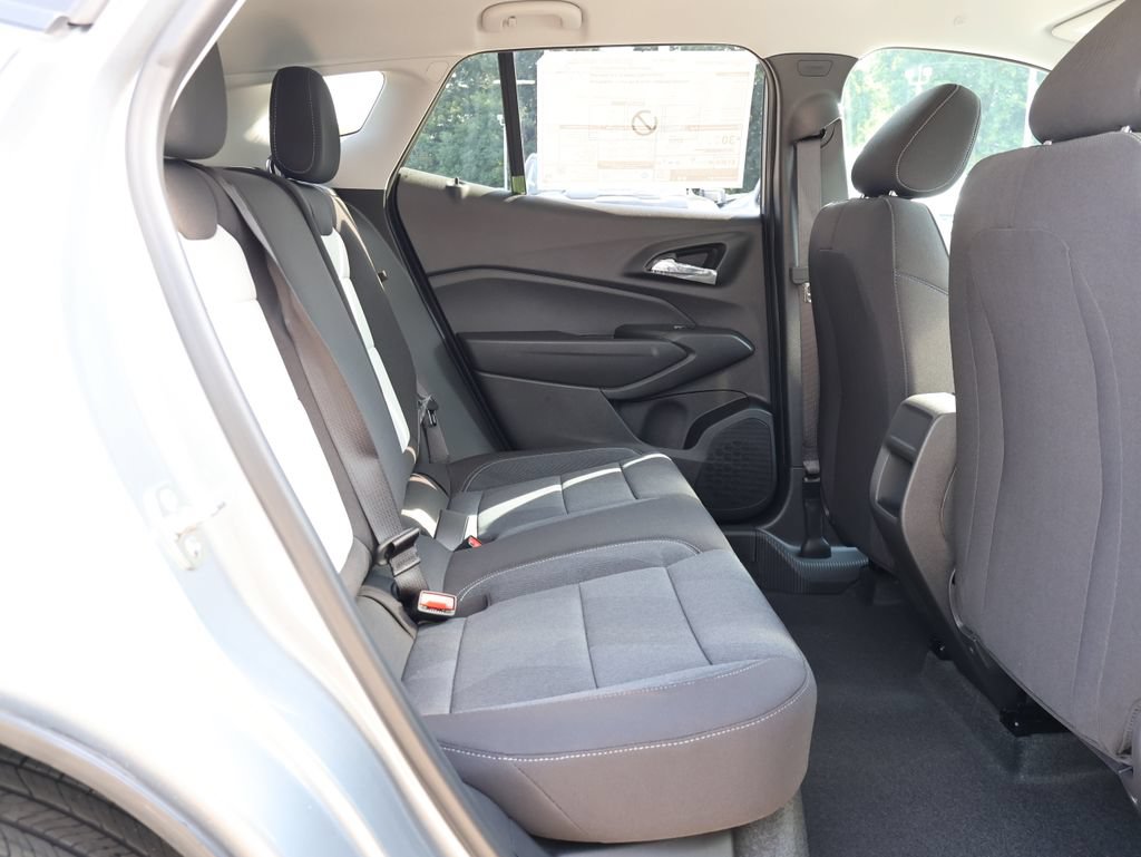 New 2026 Chevrolet Trax LS w/ LS Convenience Package FWD image 27