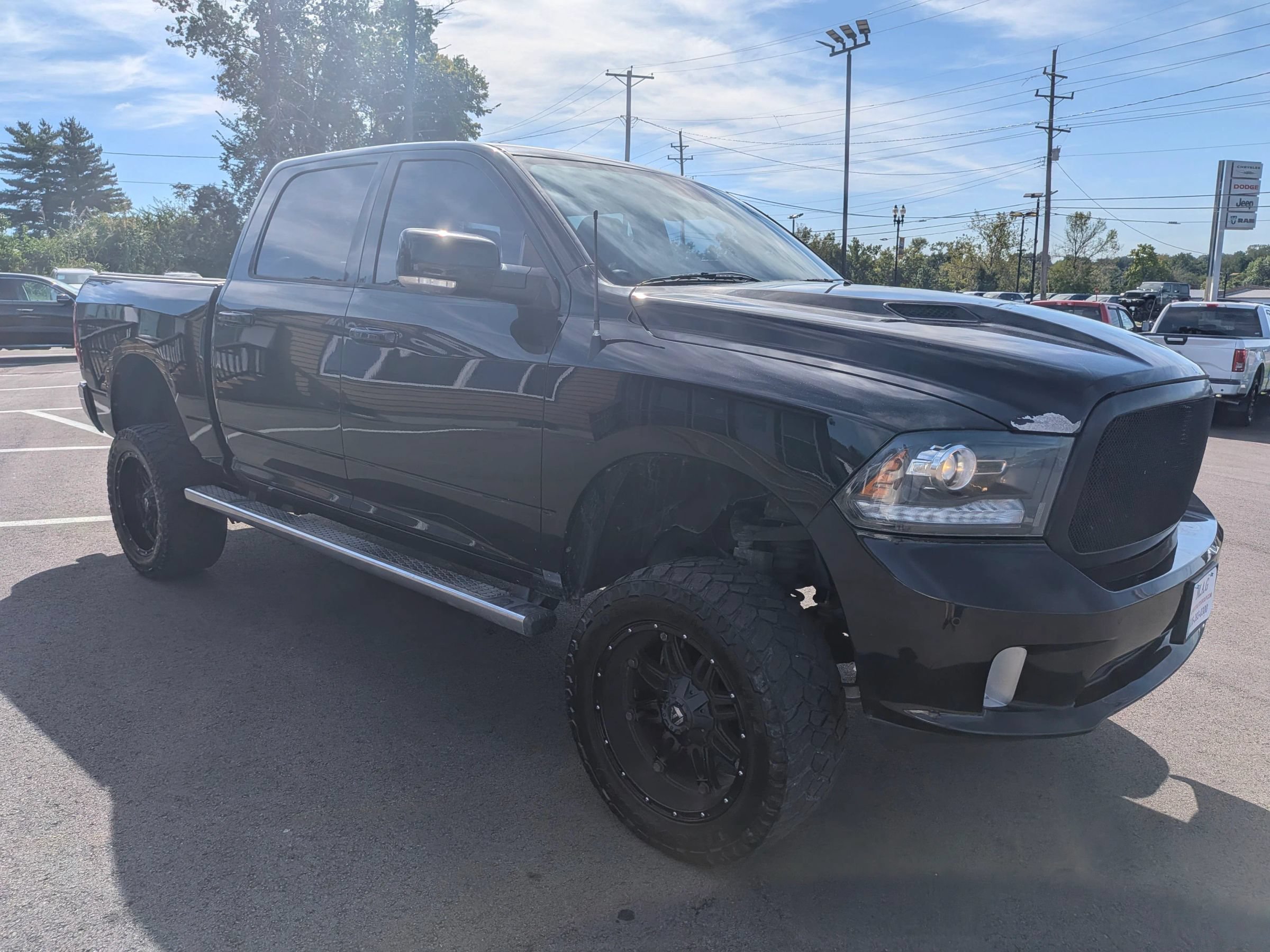 Used 2014 RAM 1500 Sport w/ Convenience Group AWD/4WD image 8