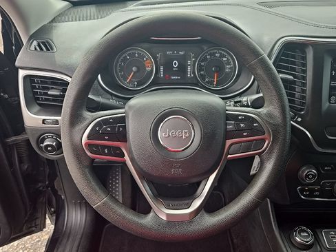 Used 2019 Jeep Cherokee Latitude w/ Popular Appearance Group AWD/4WD image 14