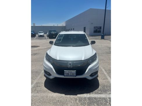 Used 2021 Honda HR-V Sport image 2