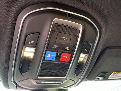 Used 2024 Jeep Grand Cherokee Altitude image 16