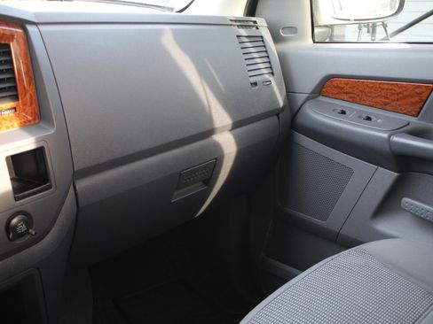 Used 2006 Dodge Ram 1500 Truck SLT image 35