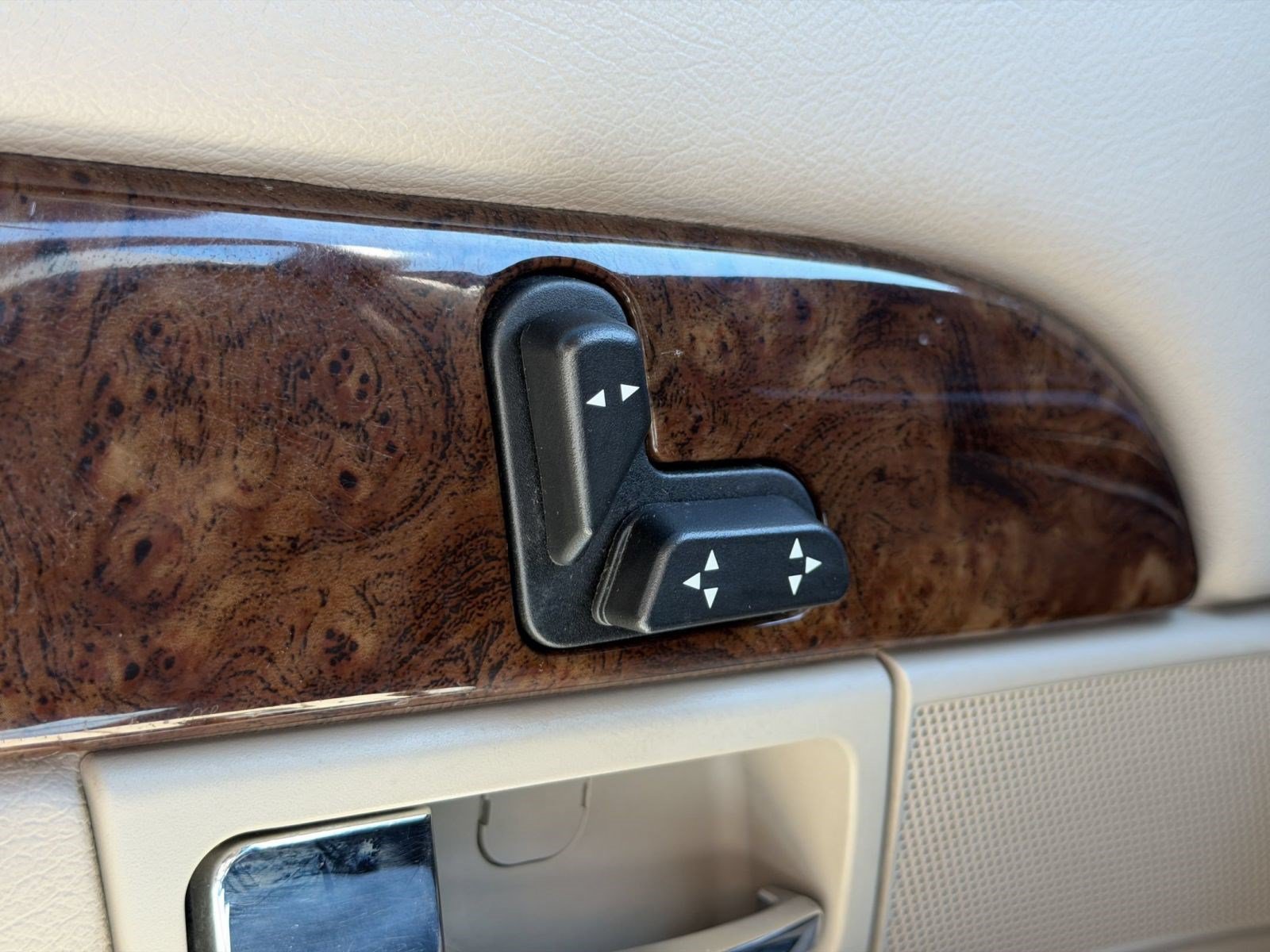 Used 2011 Mercury Grand Marquis LS RWD image 15