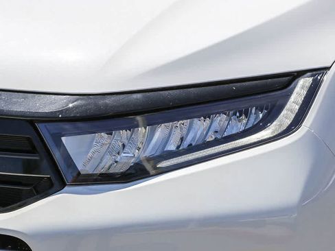 New 2026 Honda Odyssey Touring image 7