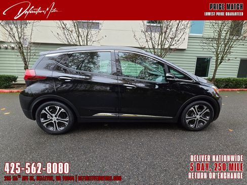 Used 2020 Chevrolet Bolt Premier image 2