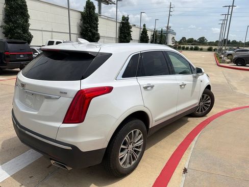 Used 2018 Cadillac XT5 Luxury w/ Driver Awareness Package AWD/4WD image 3