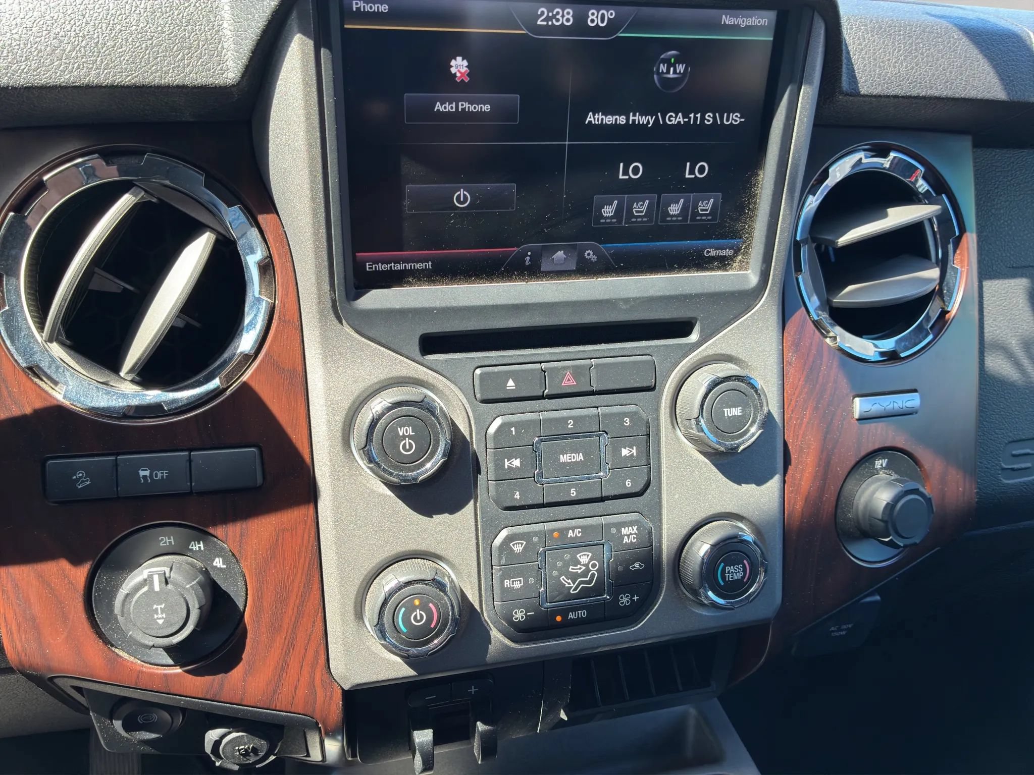 Used 2016 Ford F250 Lariat w/ Lariat Ultimate Package AWD/4WD image 13