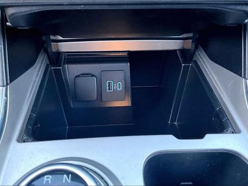 Used 2023 Ford Explorer Limited w/ Limited Technology Package image 15