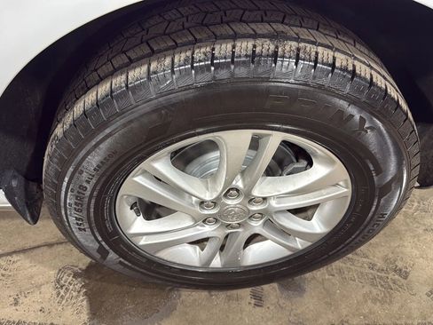 Used 2020 Buick Enclave Essence FWD image 9