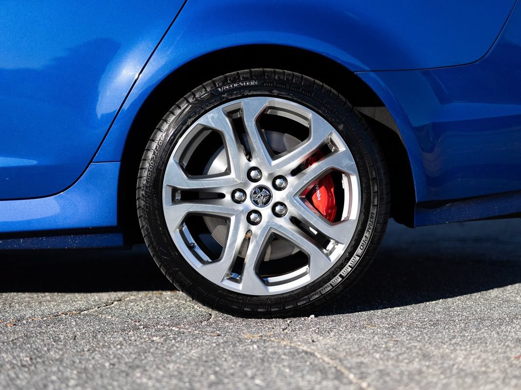 Used 2016 Chevrolet SS RWD image 13