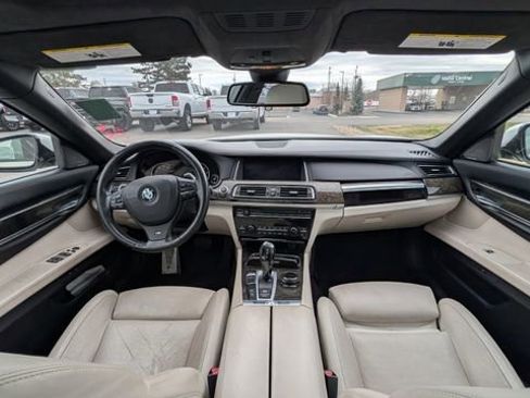 Used 2015 BMW 750i image 5