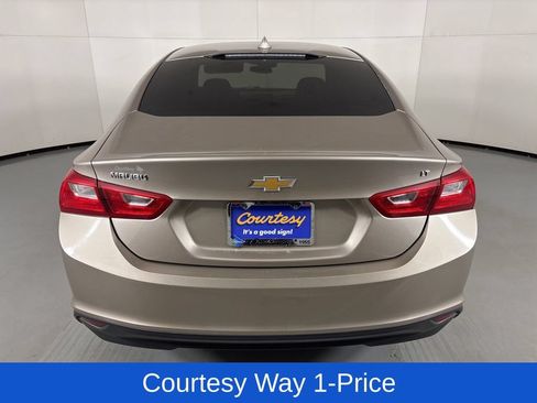 Used 2023 Chevrolet Malibu LT FWD image 9