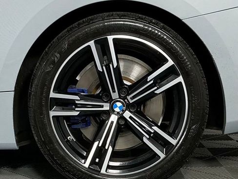 Used 2024 BMW M440i Convertible w/ Premium Package image 10