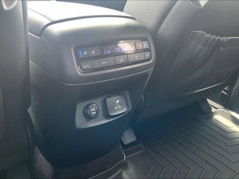 Used 2023 Hyundai Palisade Limited AWD/4WD image 25