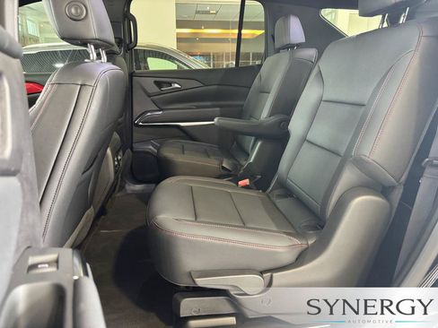 Used 2025 Chevrolet Traverse Z71 AWD/4WD image 21