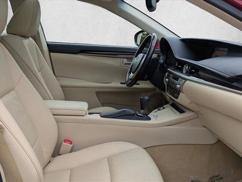 Used 2015 Lexus ES 350 w/ Luxury Package FWD image 25