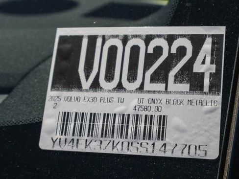 New 2025 Volvo EX30 Plus w/ Protection Package Premier AWD/4WD image 26