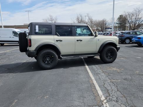 New 2026 Ford Bronco Outer Banks w/ Sasquatch Package image 15